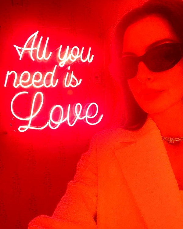 annehathaway instagram image archive image