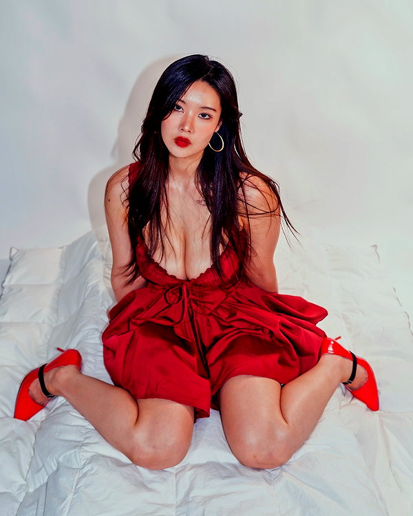 norajoy_official instagram image archive image