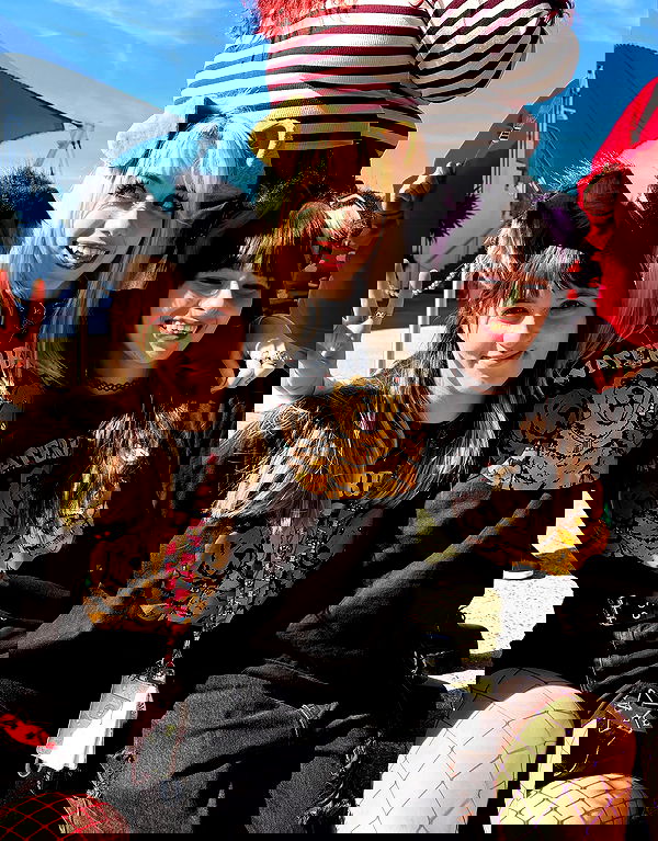 iluvmeww iluvmeww archive image