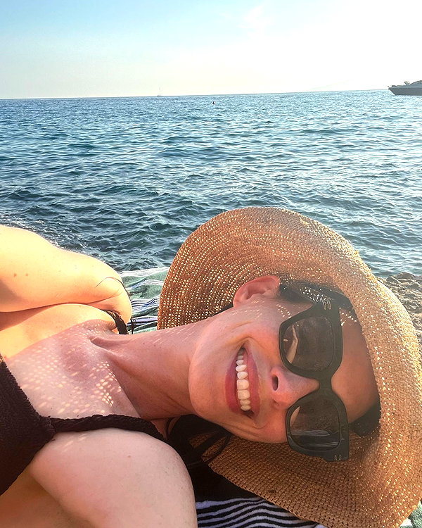 annehathaway instagram image archive image