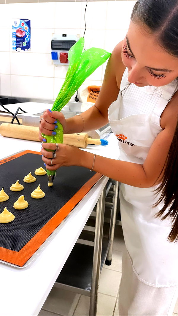 viki_dominev instagram image archive image