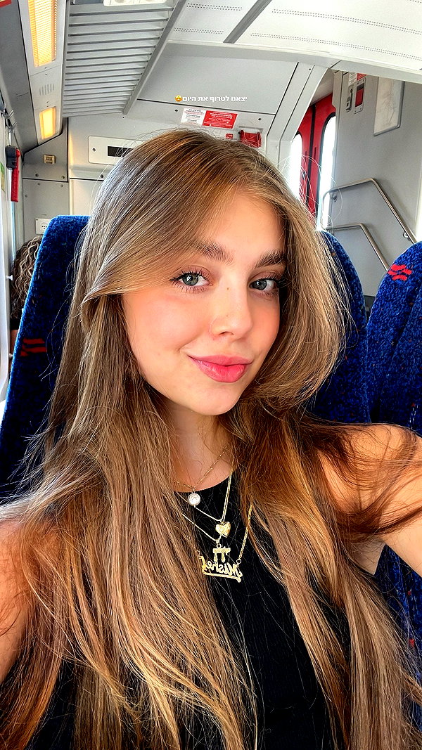 mishel_d_ instagram image archive image