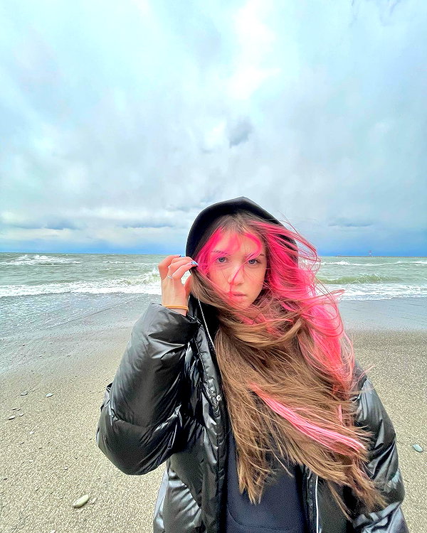 anna.utka22 instagram image archive image
