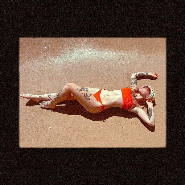 Archived image from @noyrll on Instagram