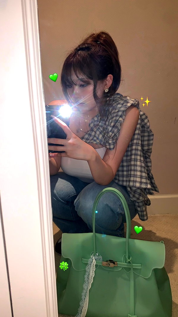Archived image from @gu__zzzi on Instagram