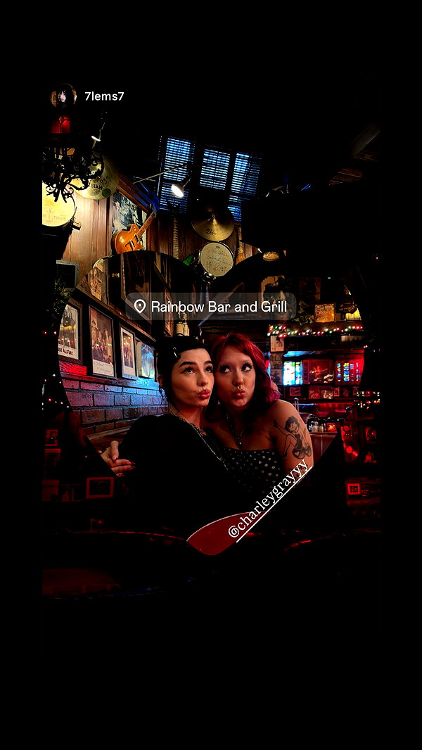 Archived image from @charleygrayyy on Instagram