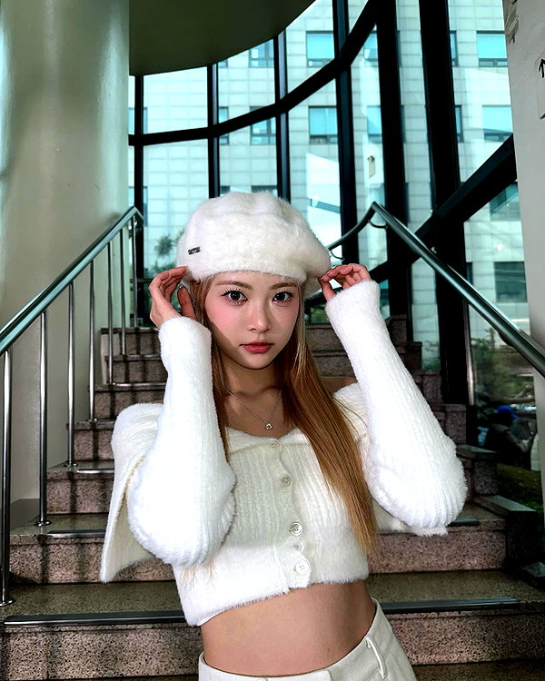 hhh.e_c.v instagram image archive image
