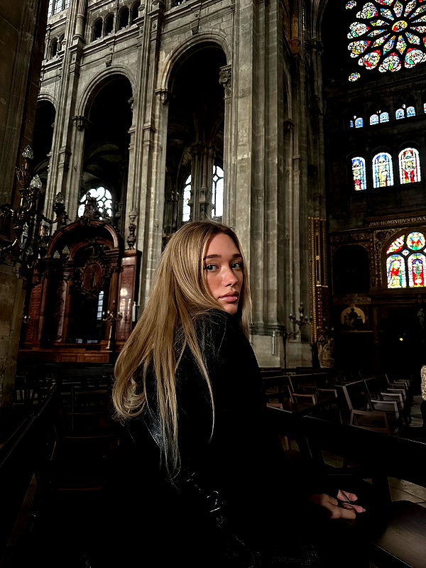 avestanova instagram image archive image