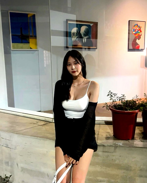 _jyying instagram image archive image