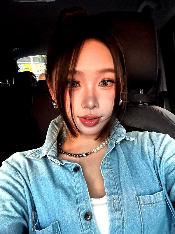 e.shao_417 instagram image archive image