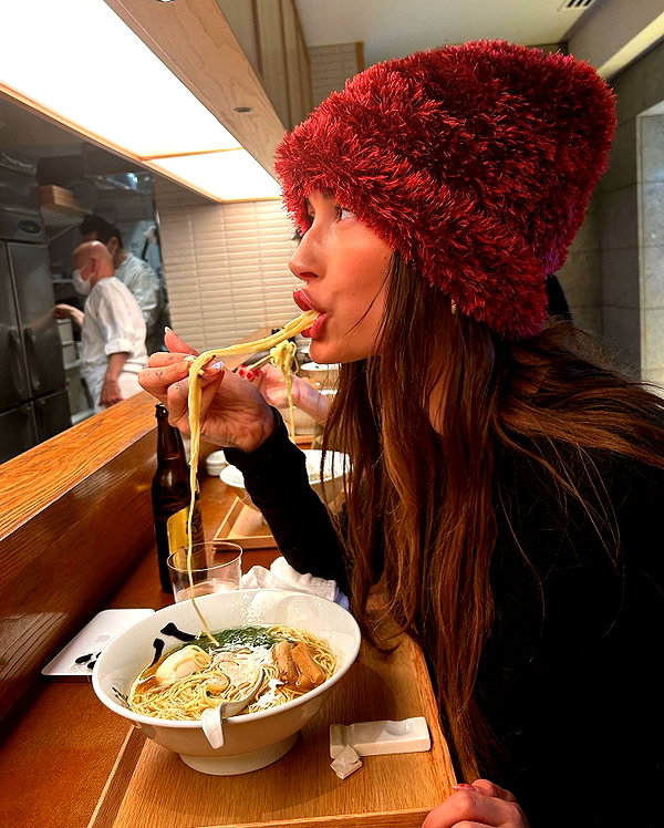 haileybieber instagram image archive image