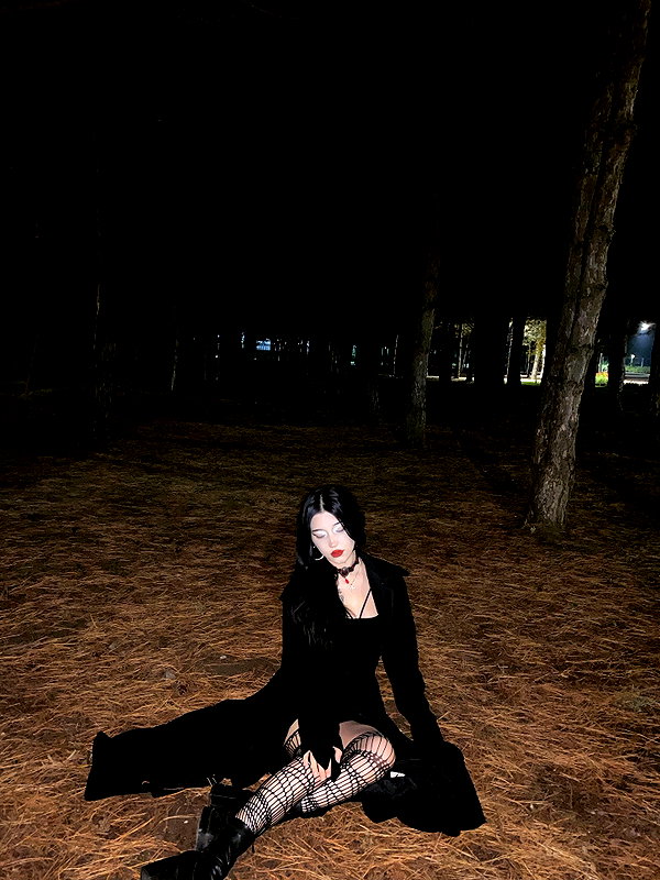 madamist_ instagram image archive image