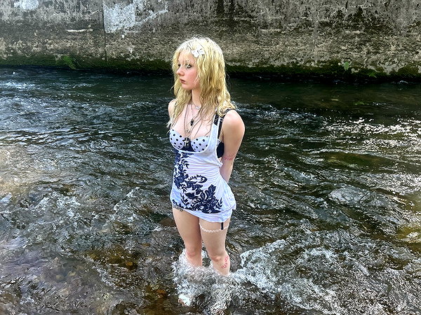 ash.onme instagram image archive image