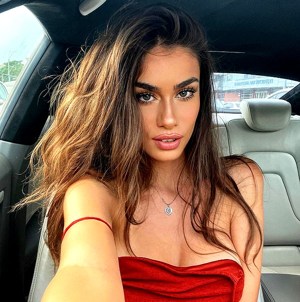 andreeamariavinatoru instagram image archive image