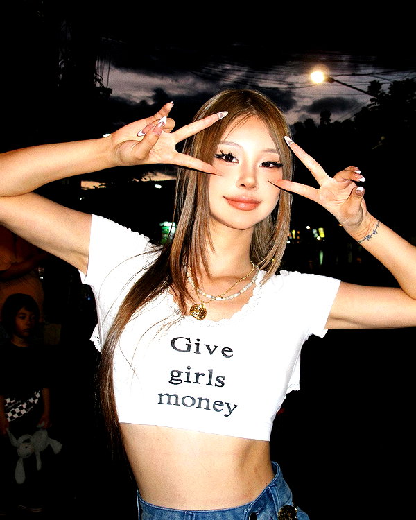 ll.lu1s instagram image archive image