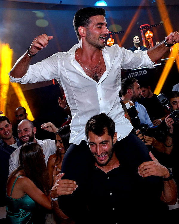 barzomer instagram image archive image