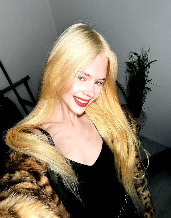 alisen.mari instagram image archive image