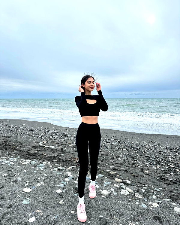 owlydiaa instagram image archive image