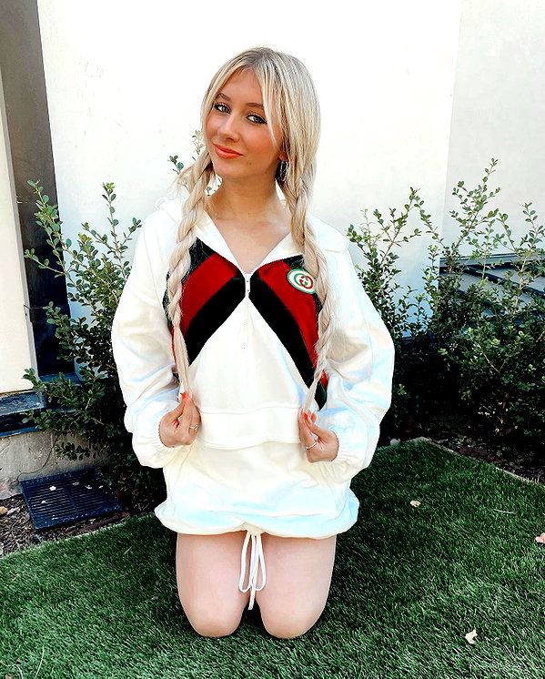ellianawalmsley instagram image archive image