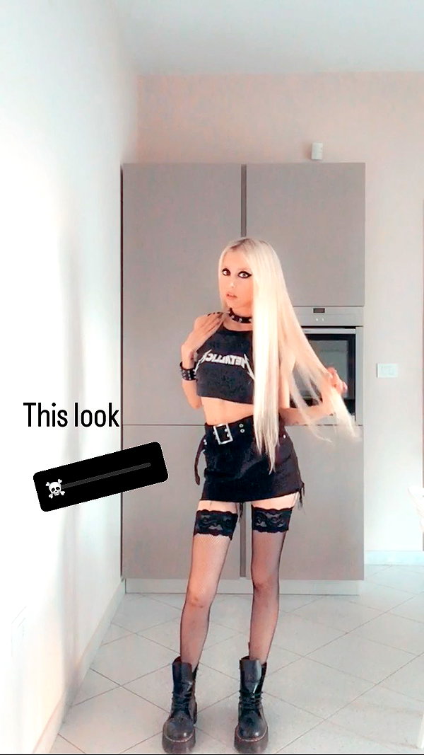 roxiechelon2 archive image
