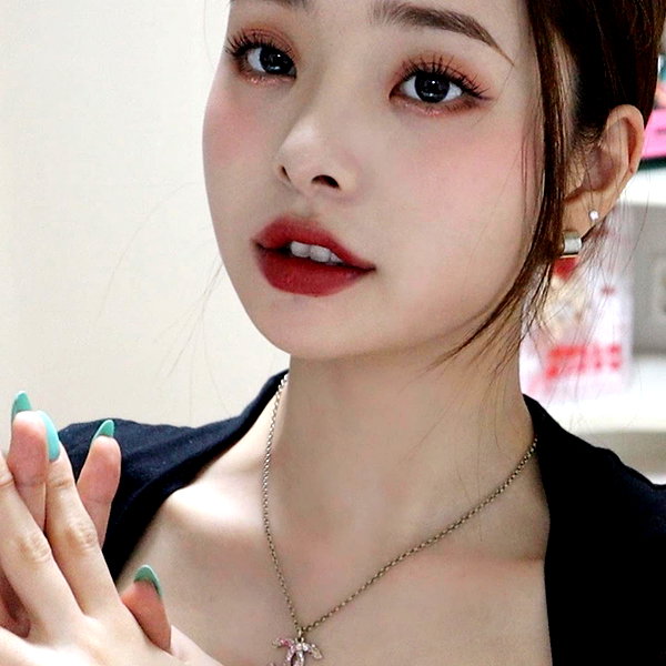 dear.zia instagram image archive image