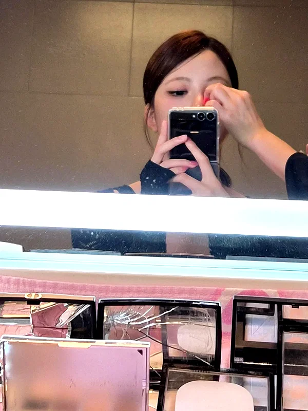 hhh.e_c.v instagram image archive image