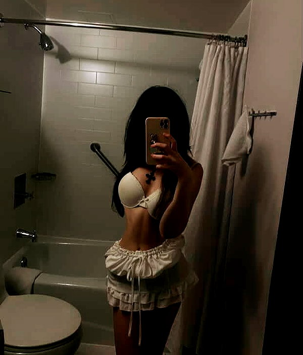 emeurie instagram image archive image