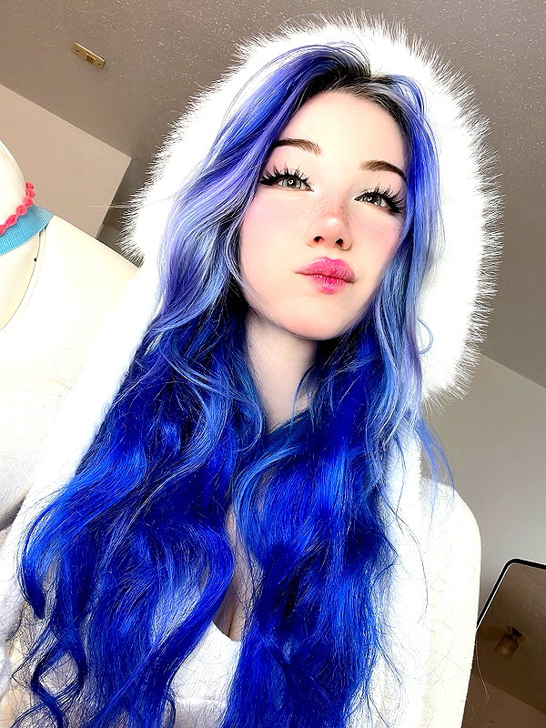 danielle.mercedie instagram image archive image