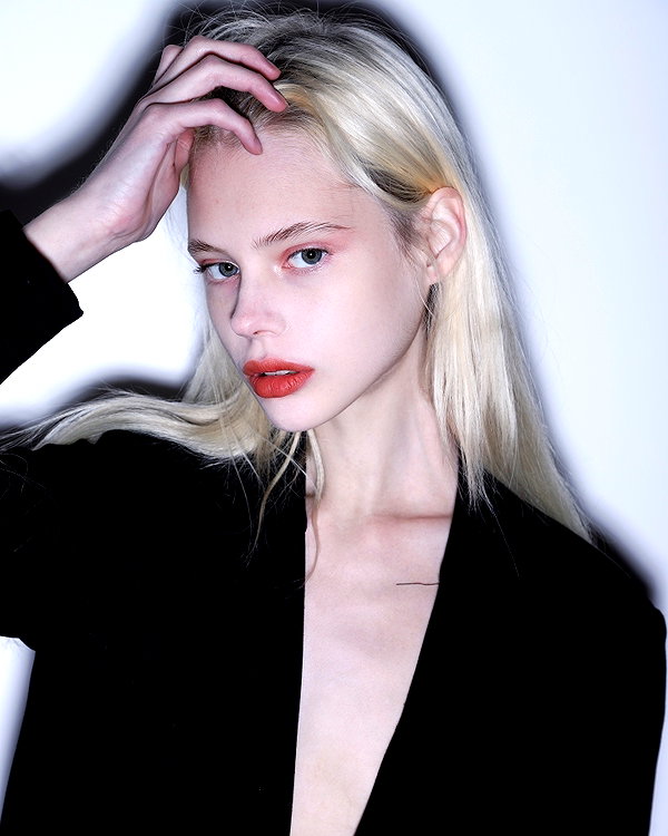 alisen.mari instagram image archive image