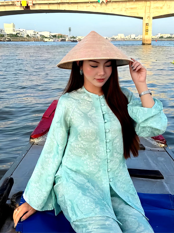 lyhythuedoxinh instagram image archive image