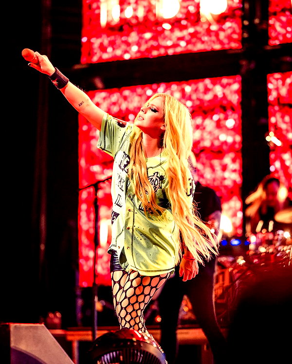 avrillavigne instagram image archive image