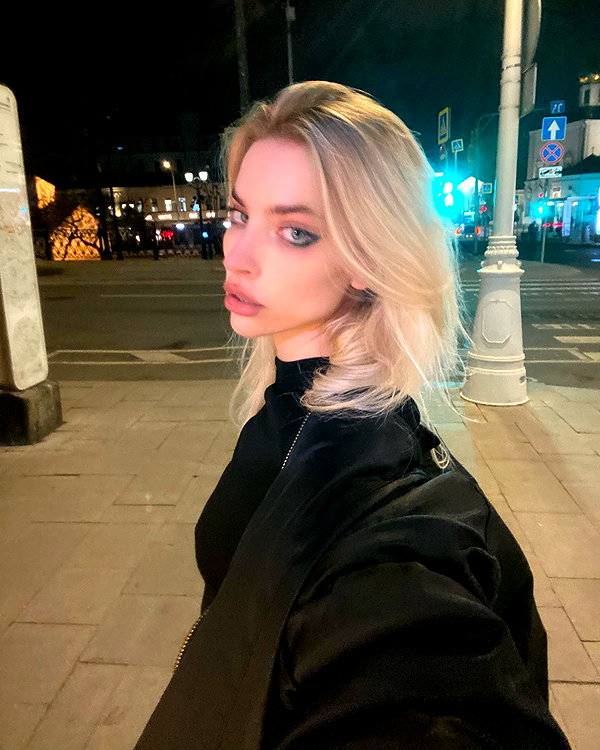 anya4everr instagram image archive image
