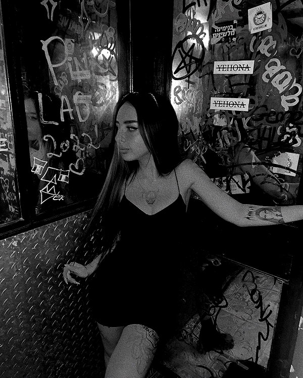karin_orhov instagram image archive image