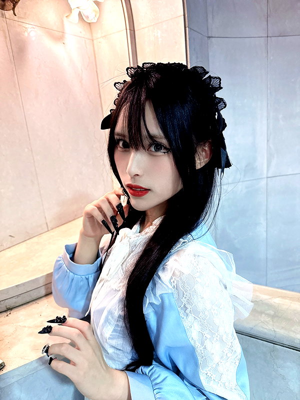 yamikumo_leisa instagram image archive image