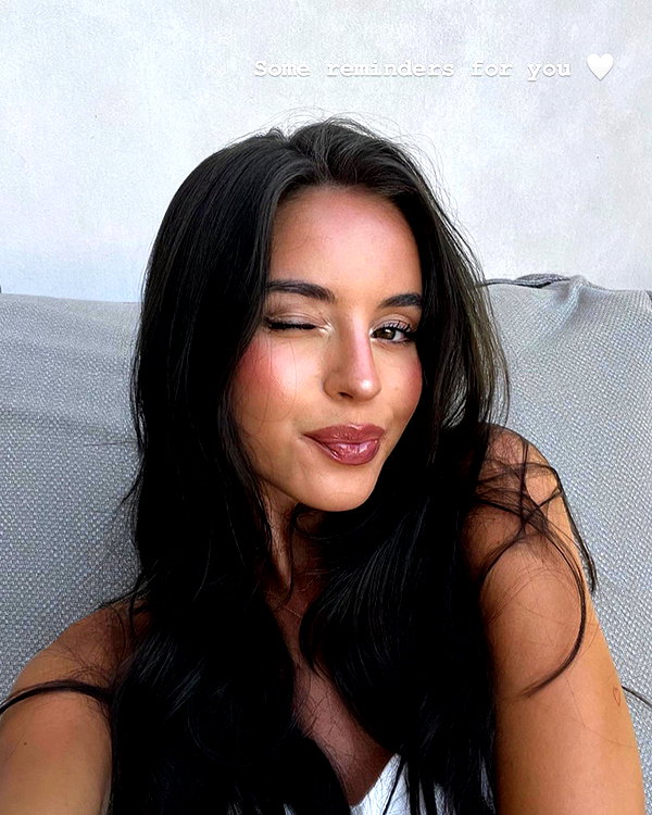 zoeliss instagram image archive image