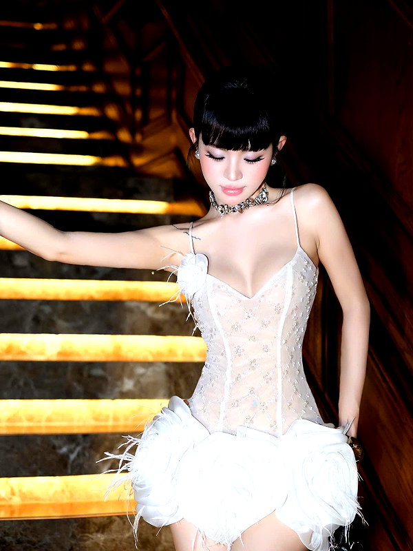 lyhythuedoxinh instagram image archive image