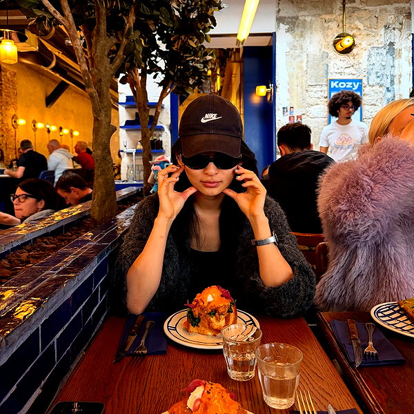 yifan.liii instagram image archive image