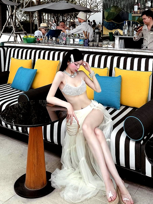lyhythuedoxinh instagram image archive image