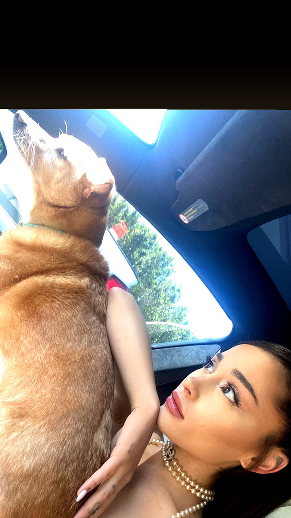 arianagrande instagram image archive image