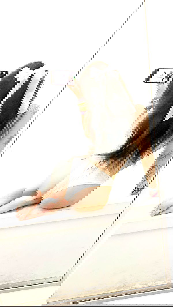 zommmbri zommmbri archive image