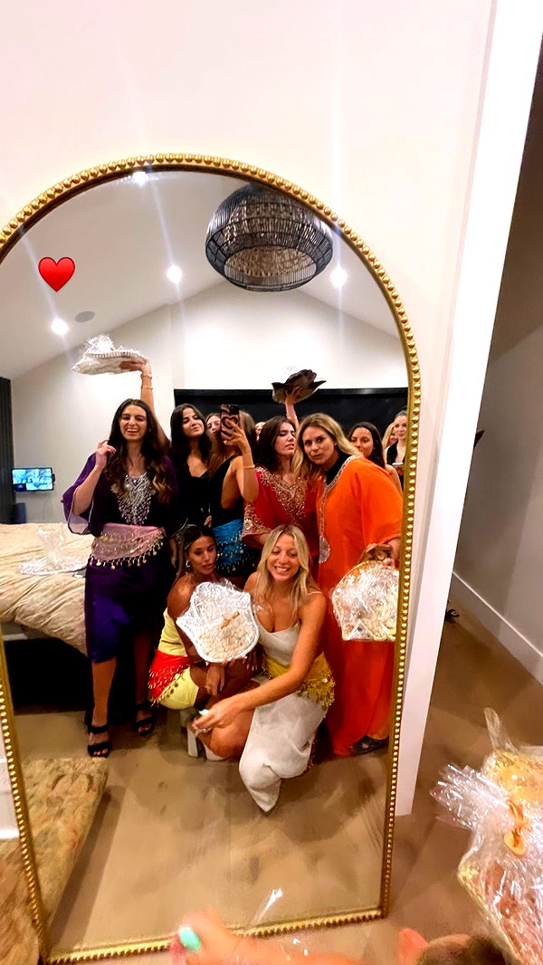 loreenhazan instagram image archive image