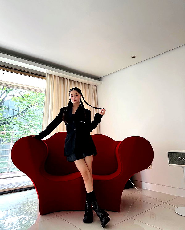 dear.zia instagram image archive image