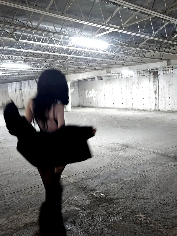 chica.niebla instagram image archive image