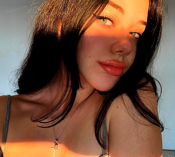 vanessa.rhd instagram image archive image