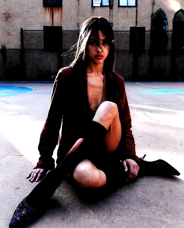 leonanaomii instagram image archive image