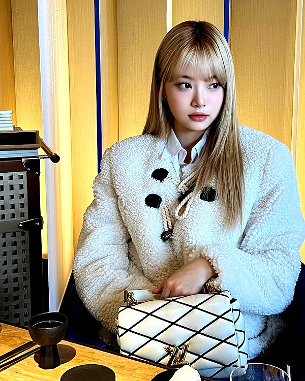 hhh.e_c.v instagram image archive image