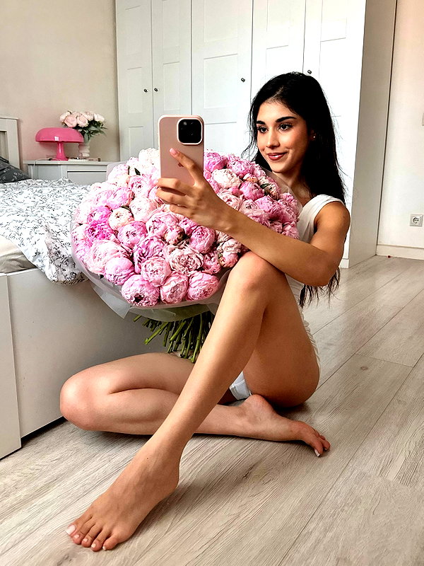 owlydiaa instagram image archive image