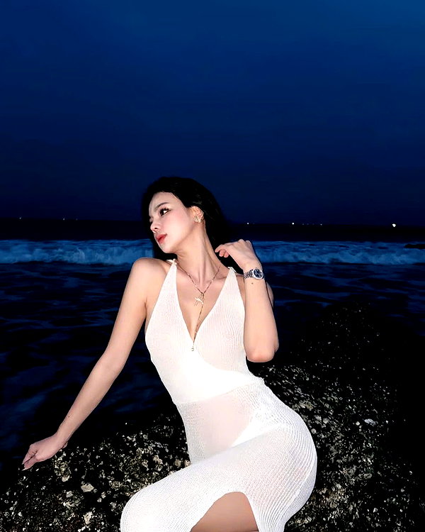 lyhythuedoxinh instagram image archive image