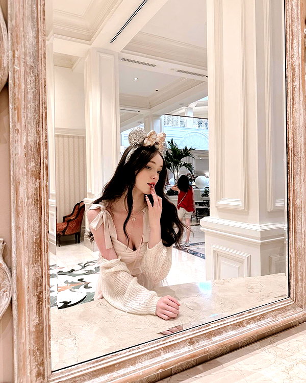 1uvgabi instagram image archive image