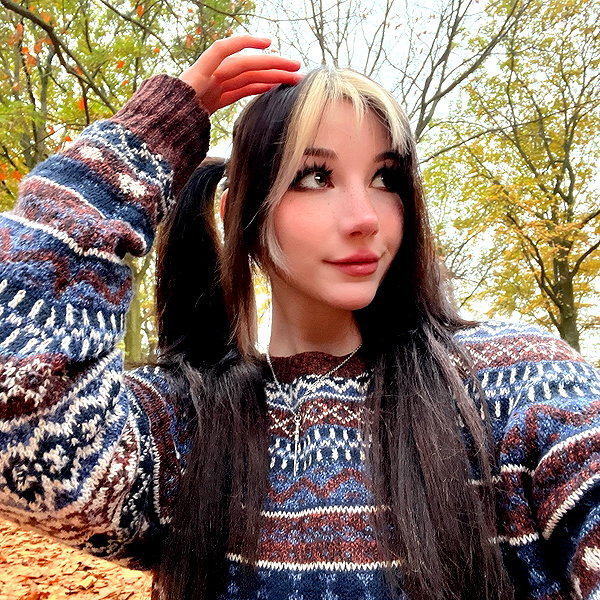 danielle.mercedie instagram image archive image